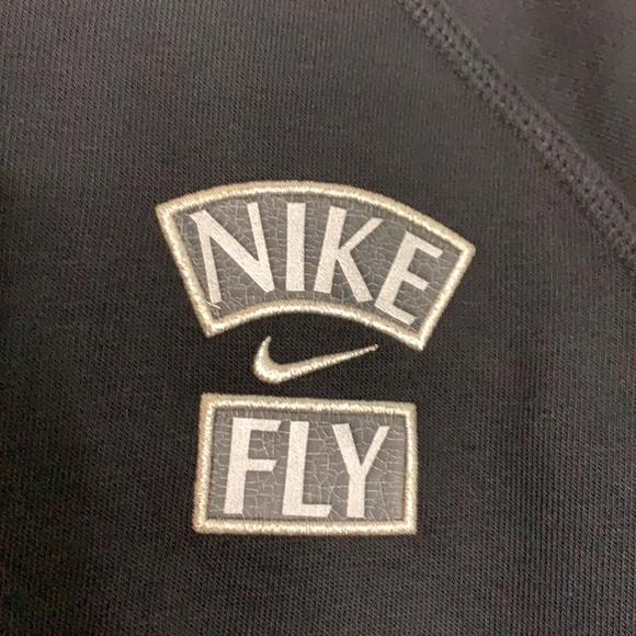 Nike Standard Issue Queen of Courts Women's Basketball Top Black nba new - Picture 4 of 9